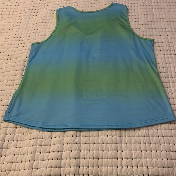 Temu Ladies Trendy T-shirt V-neck Sleeveless Tops Casual Loose Comfortable Vest - Picture 5 of 11